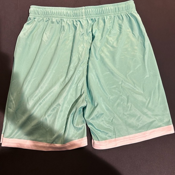 Soccer Shorts - Ultimate Comfort and Performance for Every Player - Picture 2 of 4